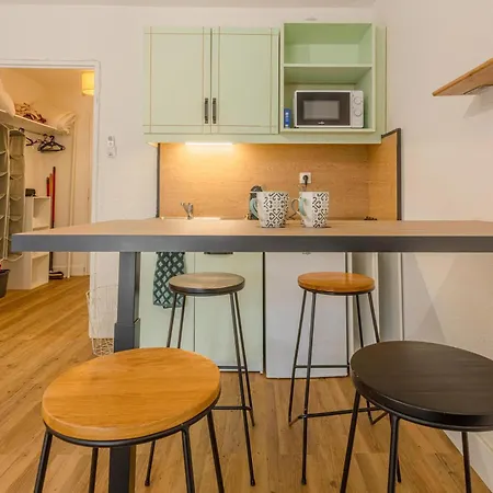Studio Dans Le Golf De Valescure Apartment *