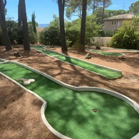 Apartment Studio Dans Le Golf De Valescure